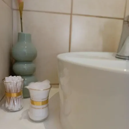 Menia Apartamento Angon