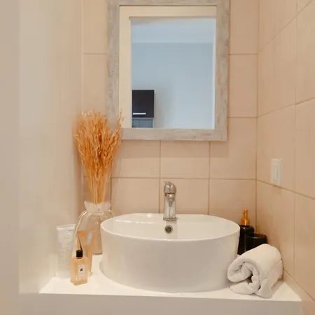 Menia Apartment