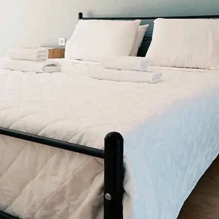 Menia *
